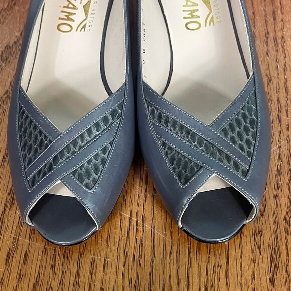 Vintage Salvatore Ferragamo Gray Slingback Open Toe Pump Low Heel Women's 7.5 - Picture 2 of 9